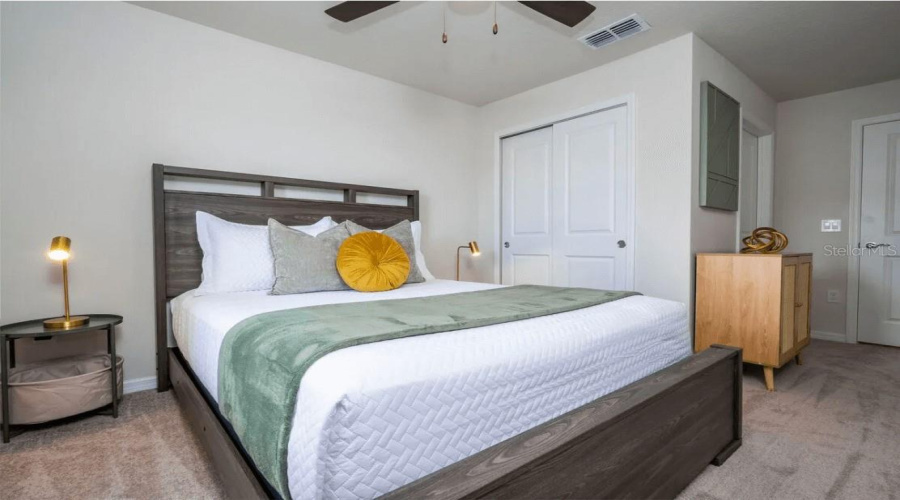 DAVENPORT, Florida 33897, 5 Bedrooms Bedrooms, ,4 BathroomsBathrooms,Residential,For Sale,LANA,0,MFRS5130631