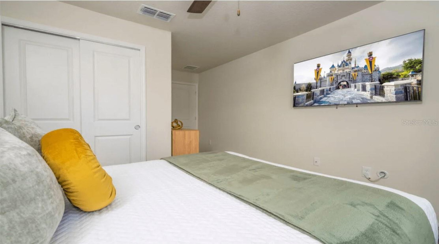 DAVENPORT, Florida 33897, 5 Bedrooms Bedrooms, ,4 BathroomsBathrooms,Residential,For Sale,LANA,0,MFRS5130631