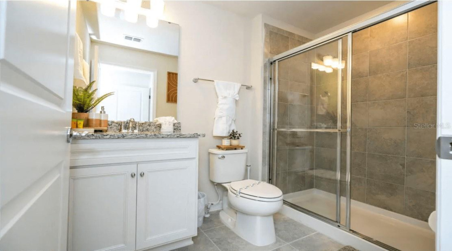 DAVENPORT, Florida 33897, 5 Bedrooms Bedrooms, ,4 BathroomsBathrooms,Residential,For Sale,LANA,0,MFRS5130631