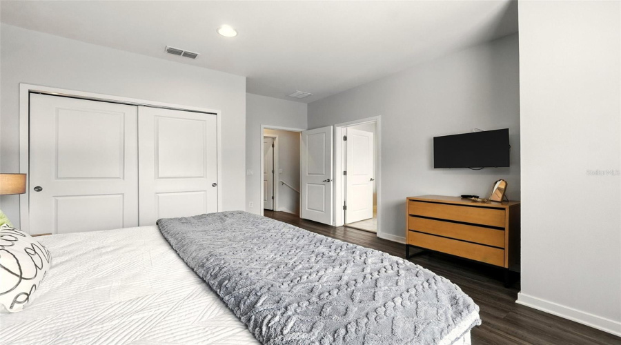 KISSIMMEE, Florida 34746, 2 Bedrooms Bedrooms, ,2 BathroomsBathrooms,Residential,For Sale,BUGATTI,0,MFRO6326121
