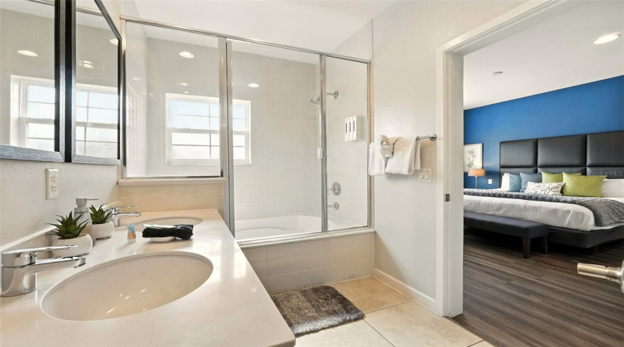 KISSIMMEE, Florida 34746, 2 Bedrooms Bedrooms, ,2 BathroomsBathrooms,Residential,For Sale,BUGATTI,0,MFRO6326121