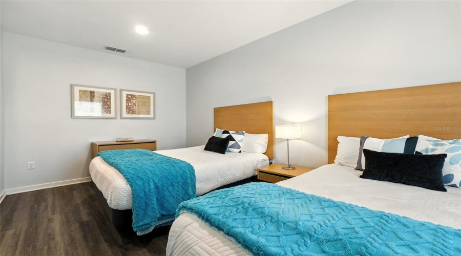 KISSIMMEE, Florida 34746, 2 Bedrooms Bedrooms, ,2 BathroomsBathrooms,Residential,For Sale,BUGATTI,0,MFRO6326121