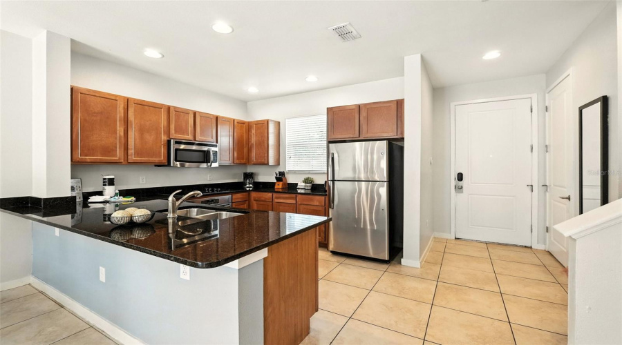 KISSIMMEE, Florida 34746, 2 Bedrooms Bedrooms, ,2 BathroomsBathrooms,Residential,For Sale,BUGATTI,0,MFRO6326121