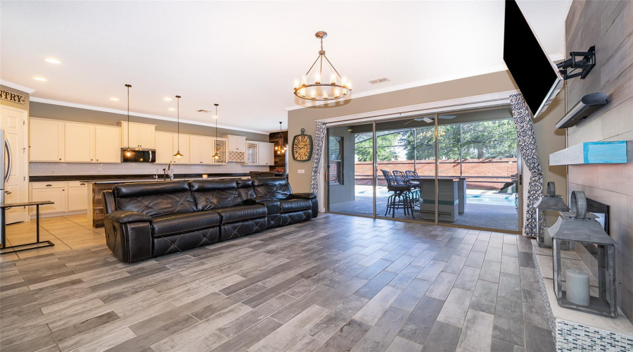 ORLANDO, Florida 32836, 4 Bedrooms Bedrooms, ,3 BathroomsBathrooms,Residential,For Sale,ROYAL ESTATES,0,MFRO6325558