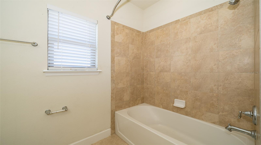 ORLANDO, Florida 32836, 4 Bedrooms Bedrooms, ,3 BathroomsBathrooms,Residential,For Sale,ROYAL ESTATES,0,MFRO6325558