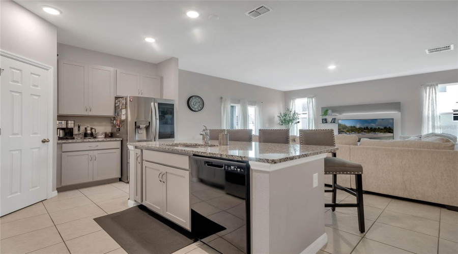 KISSIMMEE, Florida 34746, 4 Bedrooms Bedrooms, ,2 BathroomsBathrooms,Residential,For Sale,GRASMERE VIEW,0,MFRS5130672