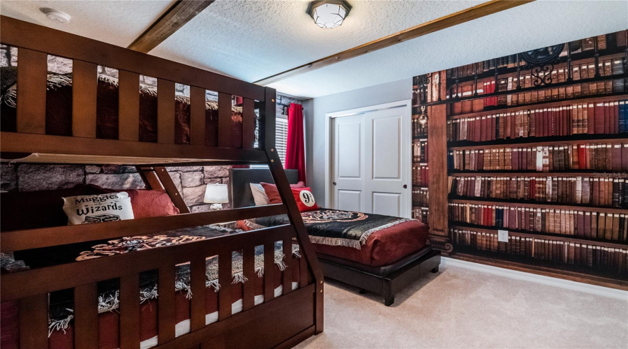 DAVENPORT, Florida 33897, 7 Bedrooms Bedrooms, ,5 BathroomsBathrooms,Residential,For Sale,ALOHA,0,MFRO6325422