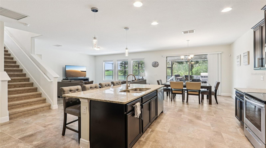 DAVENPORT, Florida 33837, 5 Bedrooms Bedrooms, ,3 BathroomsBathrooms,Residential,For Sale,BENOIT,0,MFRO6326064