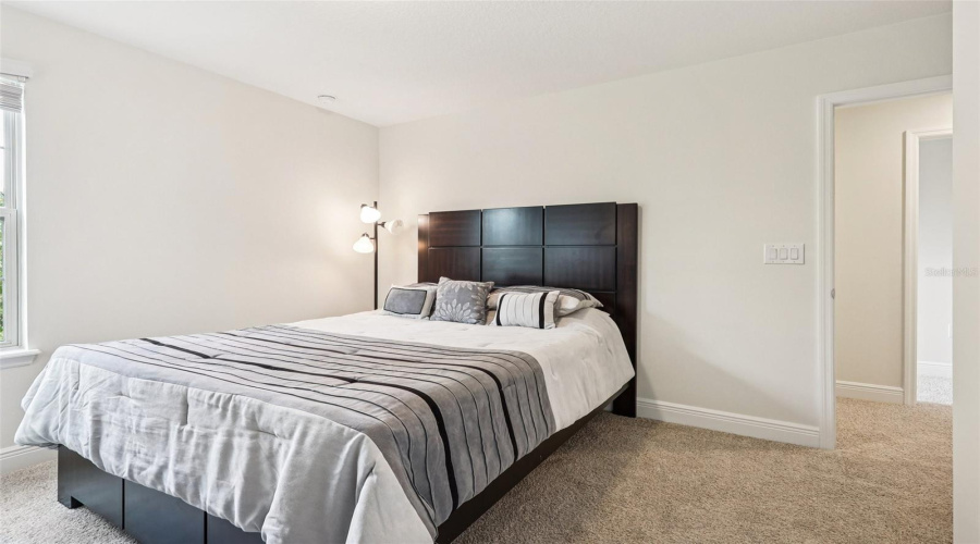 DAVENPORT, Florida 33837, 5 Bedrooms Bedrooms, ,3 BathroomsBathrooms,Residential,For Sale,BENOIT,0,MFRO6326064