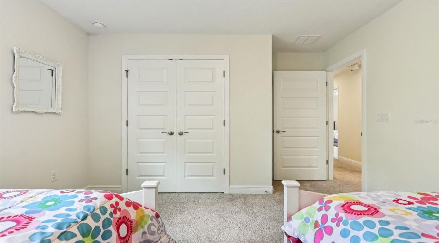 DAVENPORT, Florida 33837, 5 Bedrooms Bedrooms, ,3 BathroomsBathrooms,Residential,For Sale,BENOIT,0,MFRO6326064