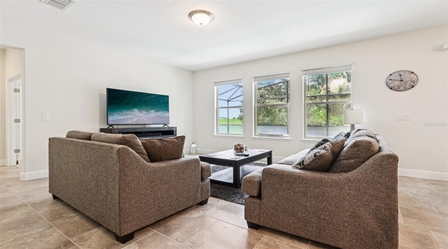 DAVENPORT, Florida 33837, 5 Bedrooms Bedrooms, ,3 BathroomsBathrooms,Residential,For Sale,BENOIT,0,MFRO6326064