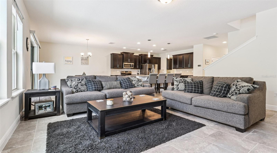 DAVENPORT, Florida 33837, 5 Bedrooms Bedrooms, ,3 BathroomsBathrooms,Residential,For Sale,BENOIT,0,MFRO6326064