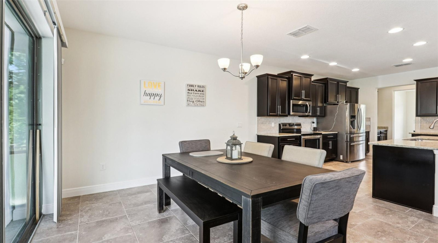 DAVENPORT, Florida 33837, 5 Bedrooms Bedrooms, ,3 BathroomsBathrooms,Residential,For Sale,BENOIT,0,MFRO6326064