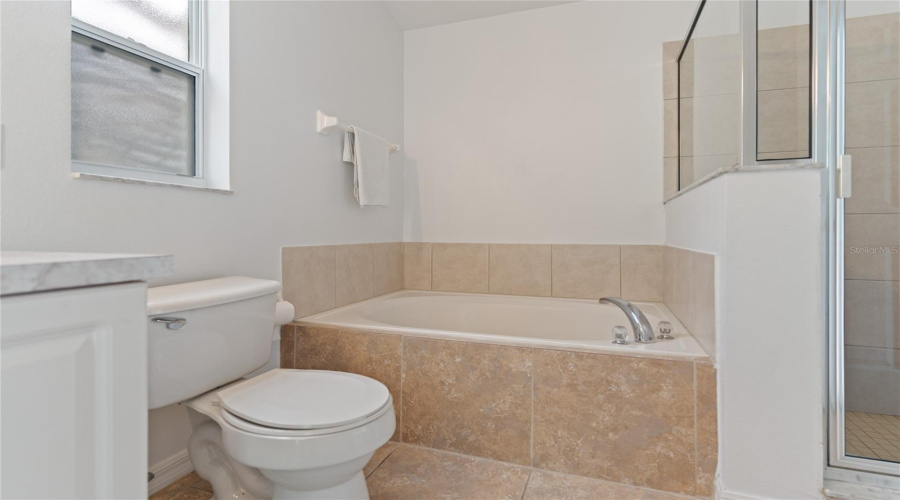 DAVENPORT, Florida 33837, 4 Bedrooms Bedrooms, ,3 BathroomsBathrooms,Residential,For Sale,KIMBERLY POINT,0,MFRO6249204