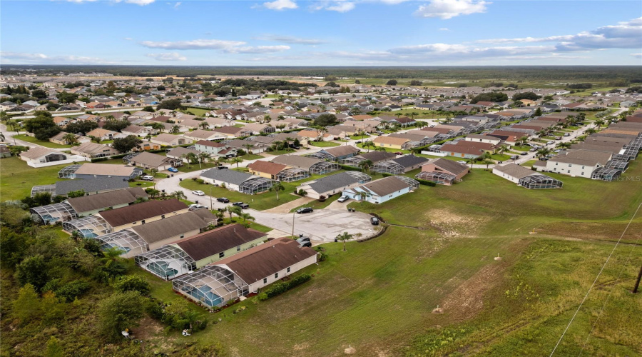 DAVENPORT, Florida 33837, 4 Bedrooms Bedrooms, ,3 BathroomsBathrooms,Residential,For Sale,KIMBERLY POINT,0,MFRO6249204