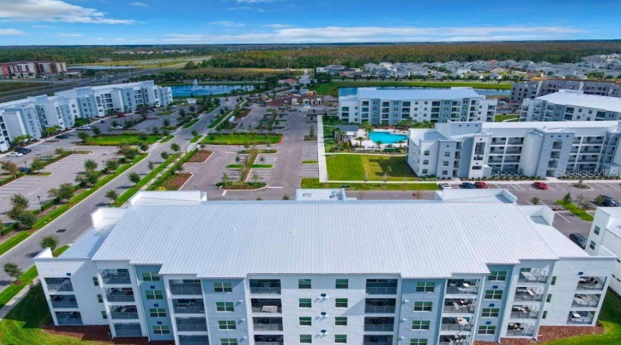 KISSIMMEE, Florida 34746, 2 Bedrooms Bedrooms, ,2 BathroomsBathrooms,Residential,For Sale,PARADOX,0,MFRO6196592
