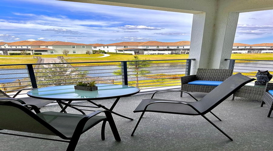 KISSIMMEE, Florida 34746, 2 Bedrooms Bedrooms, ,2 BathroomsBathrooms,Residential,For Sale,PARADOX,0,MFRO6196592