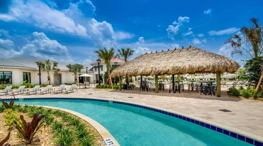 KISSIMMEE, Florida 34746, 2 Bedrooms Bedrooms, ,2 BathroomsBathrooms,Residential,For Sale,PARADOX,0,MFRO6196592