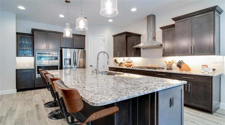 KISSIMMEE, Florida 34747, 3 Bedrooms Bedrooms, ,2 BathroomsBathrooms,Residential,For Sale,FOUR SEASONS,0,MFRO6326303