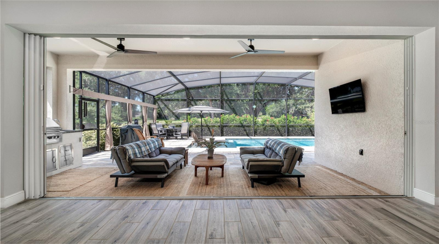 KISSIMMEE, Florida 34747, 3 Bedrooms Bedrooms, ,2 BathroomsBathrooms,Residential,For Sale,FOUR SEASONS,0,MFRO6326303