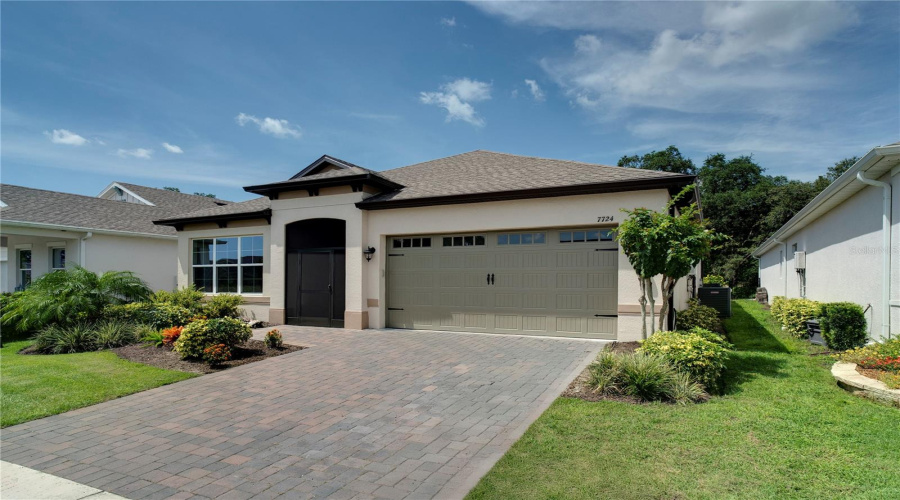 KISSIMMEE, Florida 34747, 3 Bedrooms Bedrooms, ,2 BathroomsBathrooms,Residential,For Sale,FOUR SEASONS,0,MFRO6326303