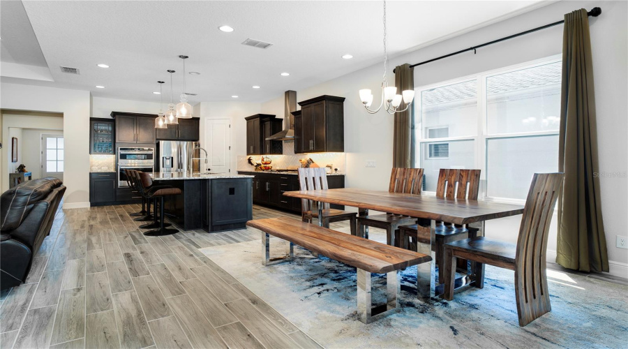 KISSIMMEE, Florida 34747, 3 Bedrooms Bedrooms, ,2 BathroomsBathrooms,Residential,For Sale,FOUR SEASONS,0,MFRO6326303