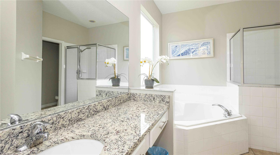KISSIMMEE, Florida 34746, 8 Bedrooms Bedrooms, ,4 BathroomsBathrooms,Residential,For Sale,BAREFOOT BEACH,0,MFRO6325963