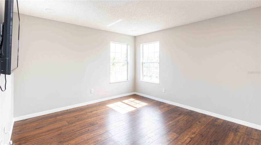 KISSIMMEE, Florida 34746, 8 Bedrooms Bedrooms, ,4 BathroomsBathrooms,Residential,For Sale,BAREFOOT BEACH,0,MFRO6325963