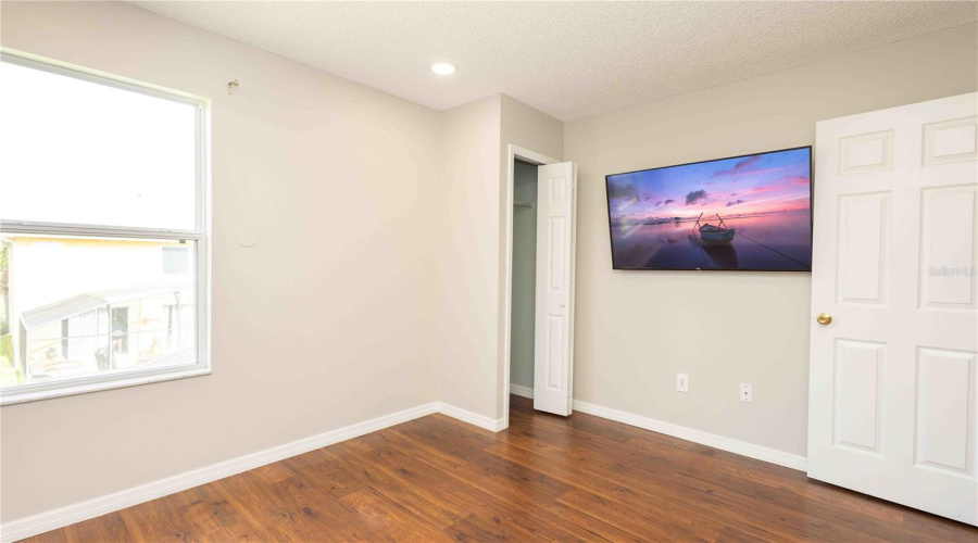 KISSIMMEE, Florida 34746, 8 Bedrooms Bedrooms, ,4 BathroomsBathrooms,Residential,For Sale,BAREFOOT BEACH,0,MFRO6325963