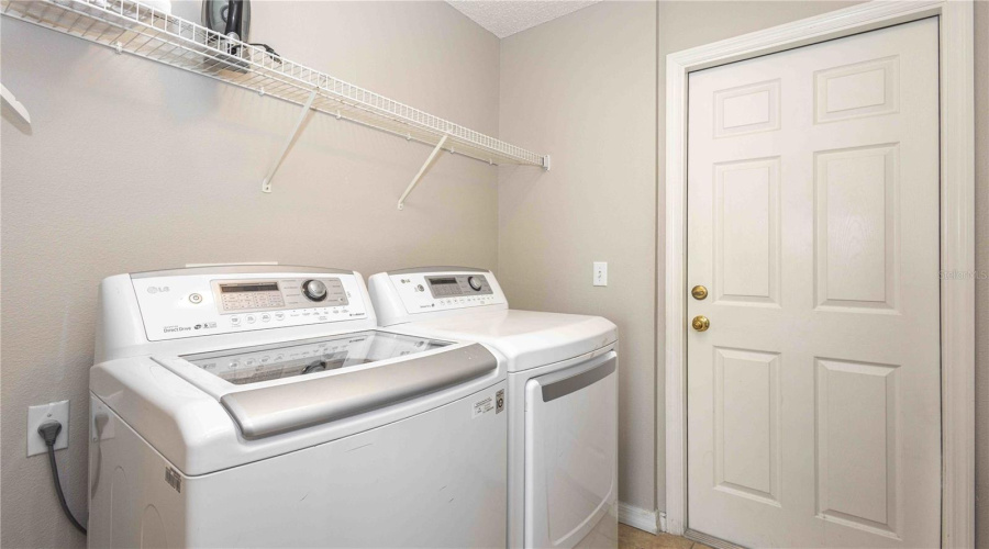 KISSIMMEE, Florida 34746, 8 Bedrooms Bedrooms, ,4 BathroomsBathrooms,Residential,For Sale,BAREFOOT BEACH,0,MFRO6325963