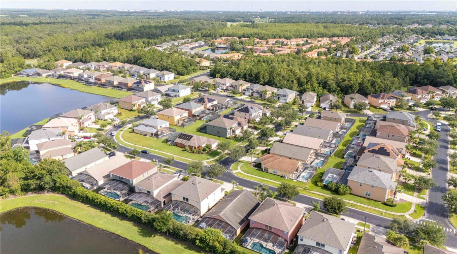 KISSIMMEE, Florida 34746, 8 Bedrooms Bedrooms, ,4 BathroomsBathrooms,Residential,For Sale,BAREFOOT BEACH,0,MFRO6325963