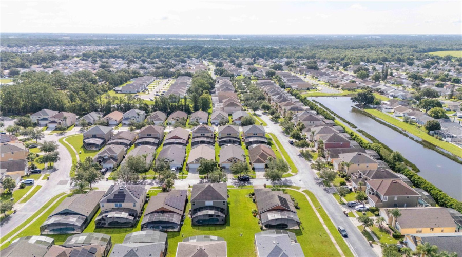 KISSIMMEE, Florida 34746, 8 Bedrooms Bedrooms, ,4 BathroomsBathrooms,Residential,For Sale,BAREFOOT BEACH,0,MFRO6325963