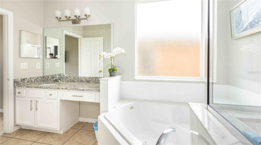 KISSIMMEE, Florida 34746, 8 Bedrooms Bedrooms, ,4 BathroomsBathrooms,Residential,For Sale,BAREFOOT BEACH,0,MFRO6325963