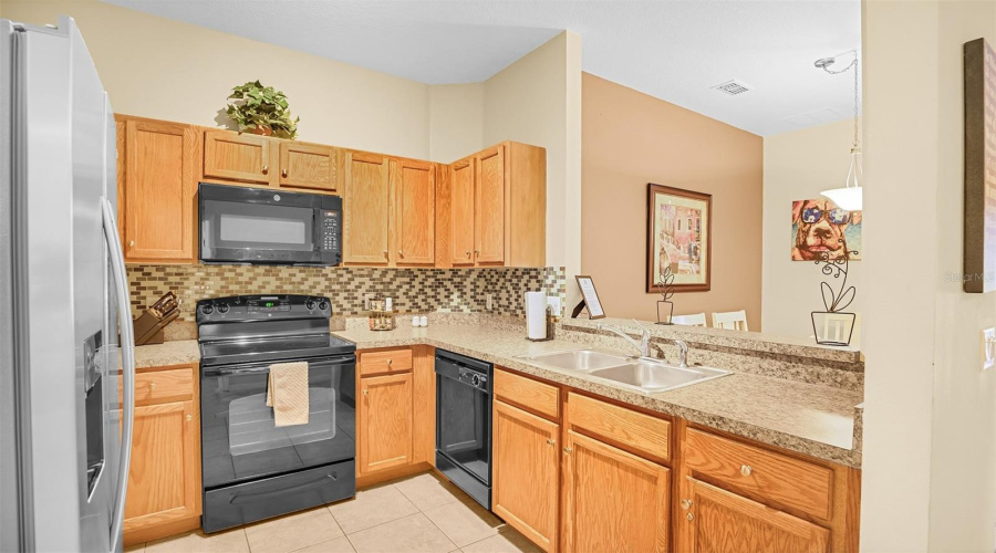 KISSIMMEE, Florida 34747, 3 Bedrooms Bedrooms, ,2 BathroomsBathrooms,Residential,For Sale,OAKWATER,0,MFRGC532406