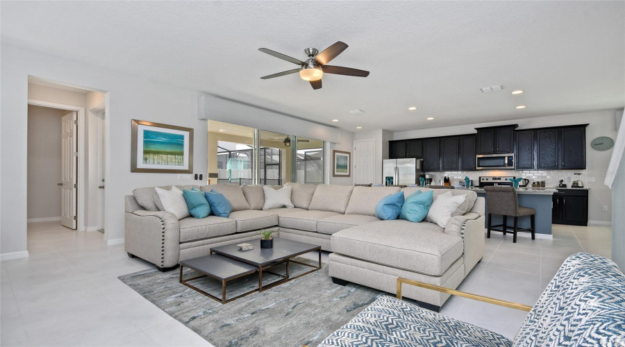 KISSIMMEE, Florida 34747, 4 Bedrooms Bedrooms, ,3 BathroomsBathrooms,Residential,For Sale,PELICAN COVE,0,MFRO6326462