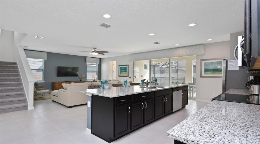 KISSIMMEE, Florida 34747, 4 Bedrooms Bedrooms, ,3 BathroomsBathrooms,Residential,For Sale,PELICAN COVE,0,MFRO6326462