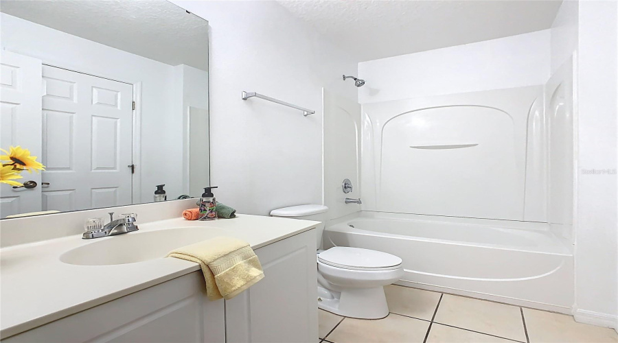 KISSIMMEE, Florida 34746, 4 Bedrooms Bedrooms, ,3 BathroomsBathrooms,Residential,For Sale,CLUB CORTILE,0,MFRS5130571