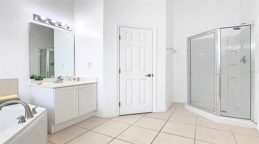 KISSIMMEE, Florida 34746, 4 Bedrooms Bedrooms, ,3 BathroomsBathrooms,Residential,For Sale,CLUB CORTILE,0,MFRS5130571