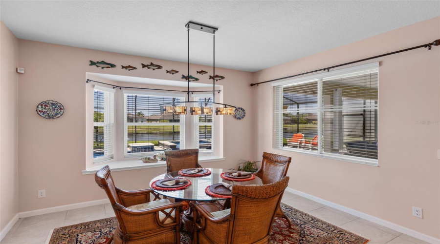 Dining alcove