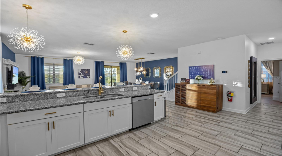 DAVENPORT, Florida 33896, 9 Bedrooms Bedrooms, ,5 BathroomsBathrooms,Residential,For Sale,BIRDIE,0,MFRS5130389