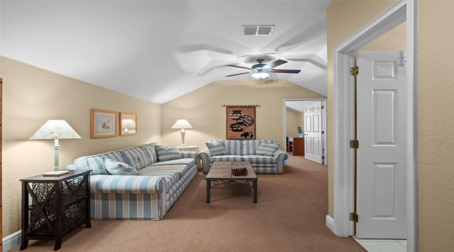 ORLANDO, Florida 32836, 4 Bedrooms Bedrooms, ,4 BathroomsBathrooms,Residential,For Sale,GREY HAWK,0,MFRO6324368