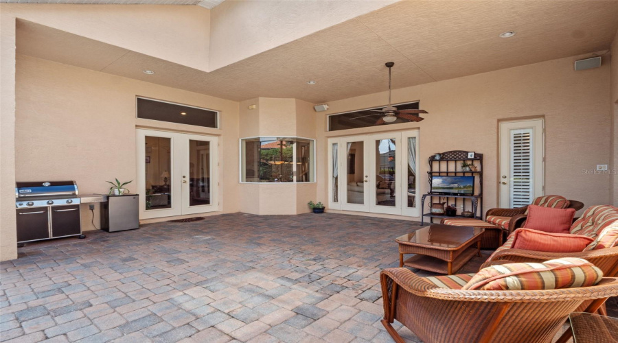 ORLANDO, Florida 32836, 4 Bedrooms Bedrooms, ,4 BathroomsBathrooms,Residential,For Sale,GREY HAWK,0,MFRO6324368