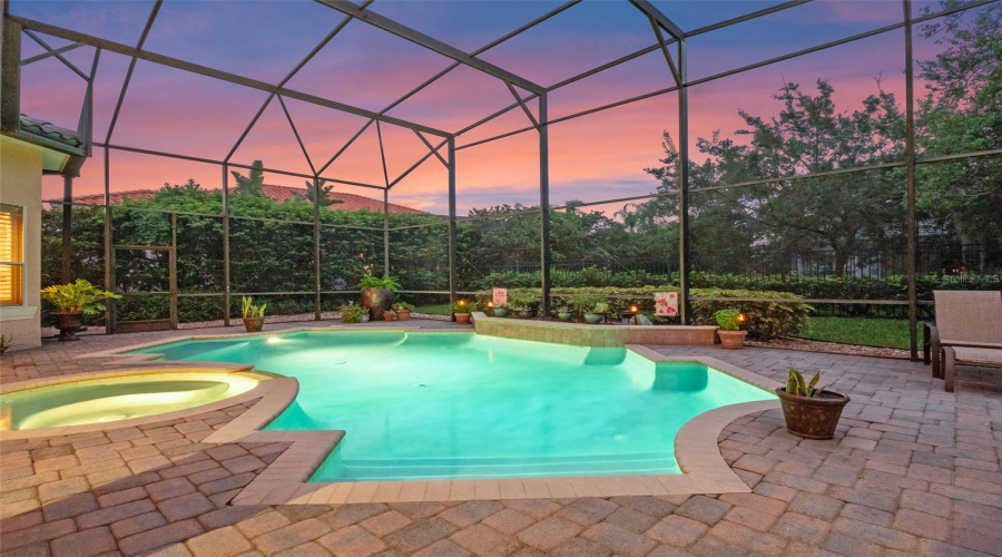 ORLANDO, Florida 32836, 4 Bedrooms Bedrooms, ,4 BathroomsBathrooms,Residential,For Sale,GREY HAWK,0,MFRO6324368
