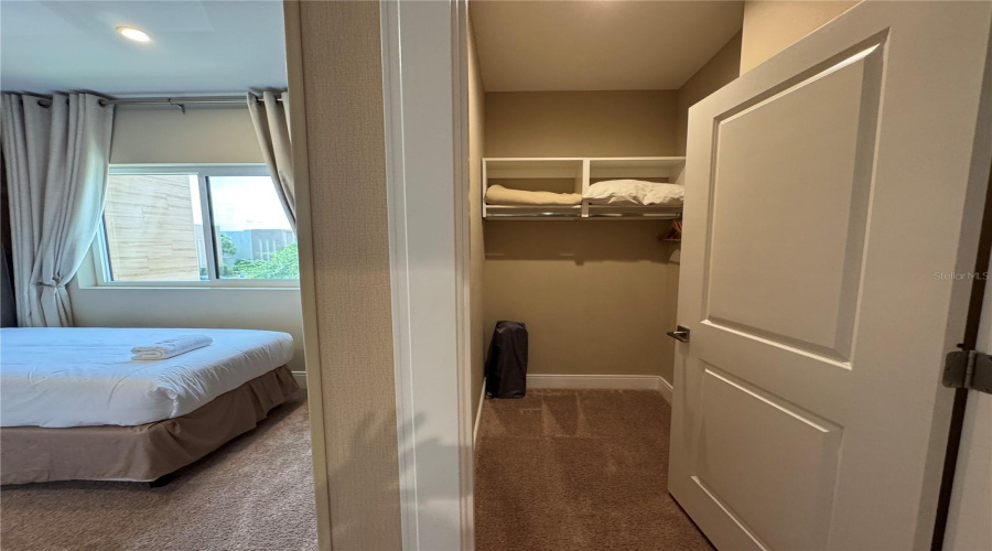 KISSIMMEE, Florida 34747, 3 Bedrooms Bedrooms, ,3 BathroomsBathrooms,Residential,For Sale,BROOKLYN DR,0,MFRG5099330