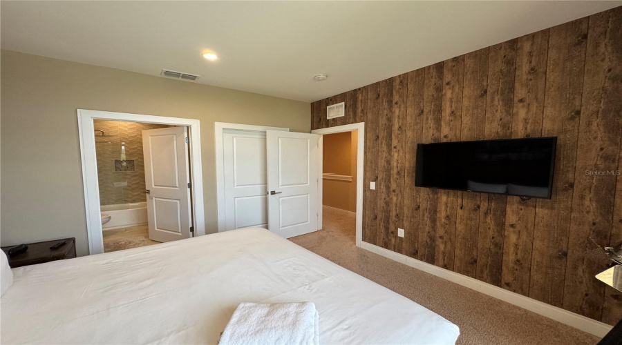 KISSIMMEE, Florida 34747, 3 Bedrooms Bedrooms, ,3 BathroomsBathrooms,Residential,For Sale,BROOKLYN DR,0,MFRG5099330