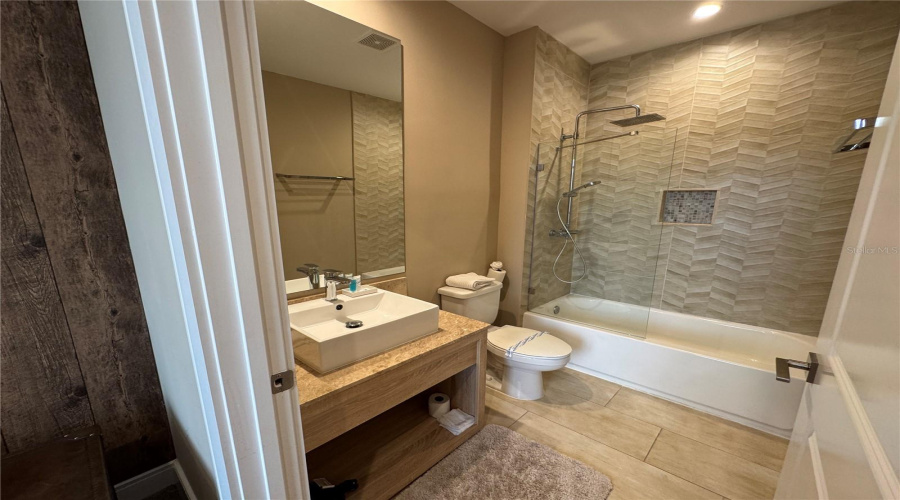 KISSIMMEE, Florida 34747, 3 Bedrooms Bedrooms, ,3 BathroomsBathrooms,Residential,For Sale,BROOKLYN DR,0,MFRG5099330