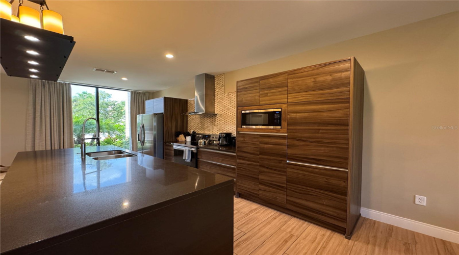KISSIMMEE, Florida 34747, 3 Bedrooms Bedrooms, ,3 BathroomsBathrooms,Residential,For Sale,BROOKLYN DR,0,MFRG5099330