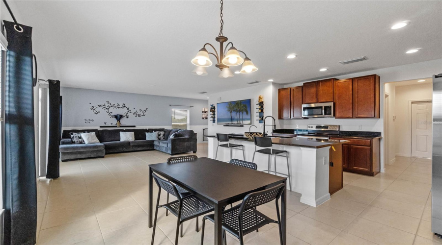 DAVENPORT, Florida 33837, 4 Bedrooms Bedrooms, ,2 BathroomsBathrooms,Residential,For Sale,ANNA,0,MFRO6275465