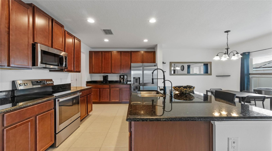 DAVENPORT, Florida 33837, 4 Bedrooms Bedrooms, ,2 BathroomsBathrooms,Residential,For Sale,ANNA,0,MFRO6275465