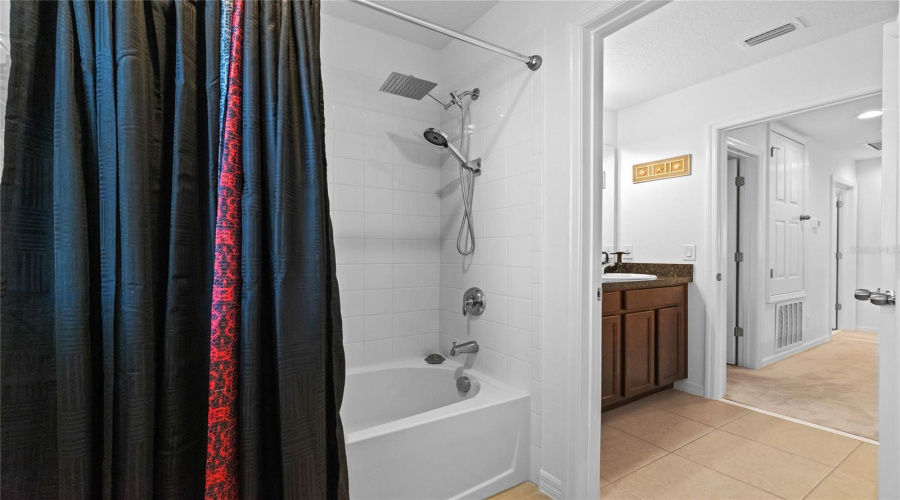 DAVENPORT, Florida 33837, 4 Bedrooms Bedrooms, ,2 BathroomsBathrooms,Residential,For Sale,ANNA,0,MFRO6275465